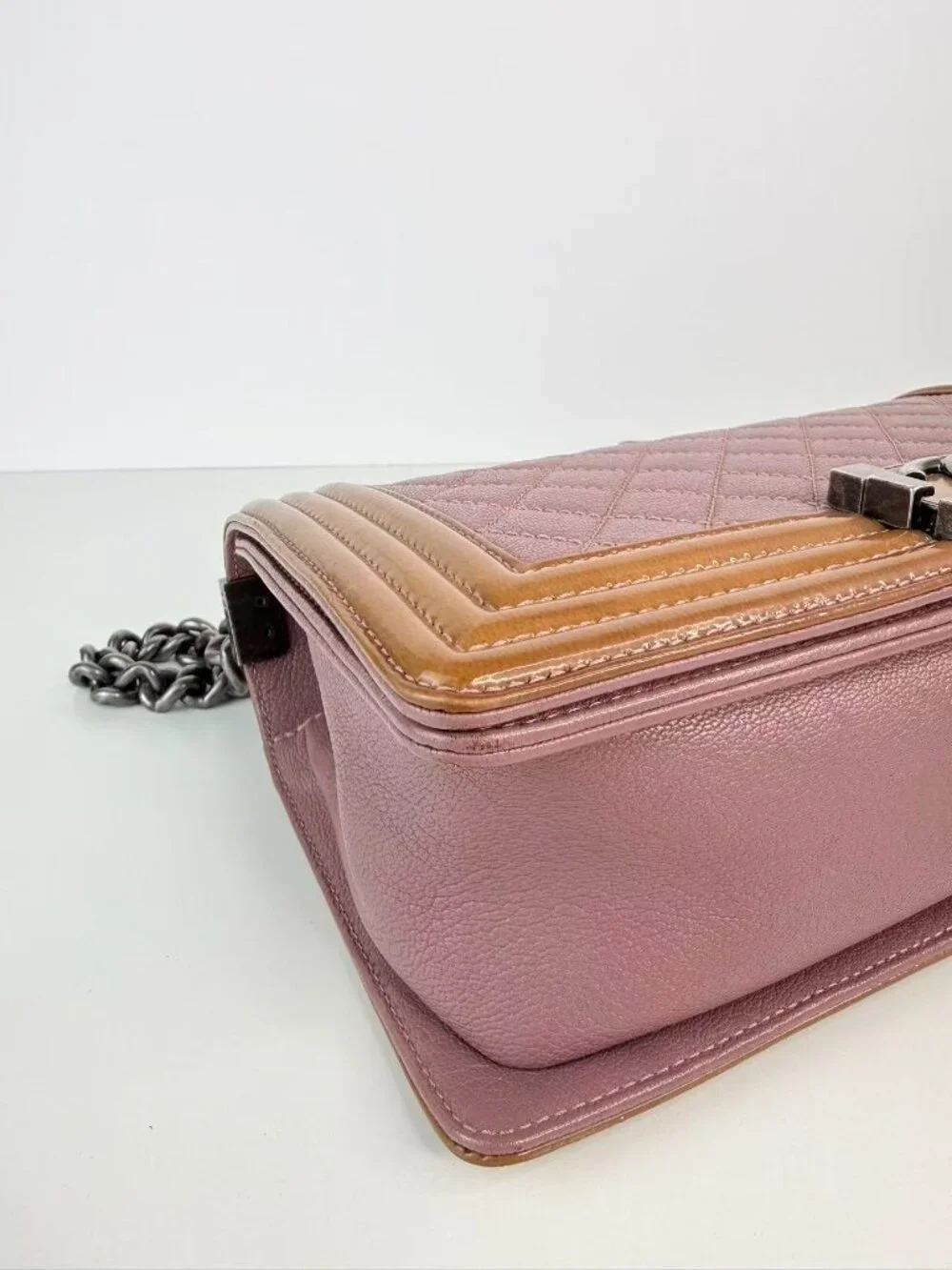 Channel boy flag crossbody bag - Picture 11 of 12